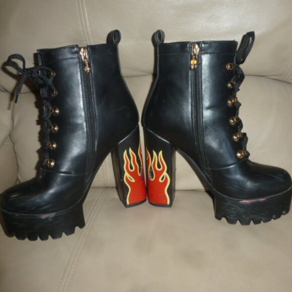 LAMODA Black Platform Ankle Boots – Flame Heel Design – EU 37 - Picture 3 of 16